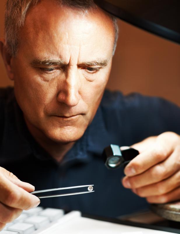 A jeweler can appraise a diamond for an engagement ring.