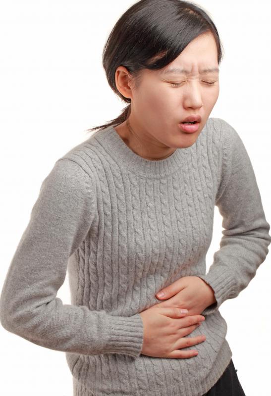 Symptoms of glycosuria may include abdominal pain.