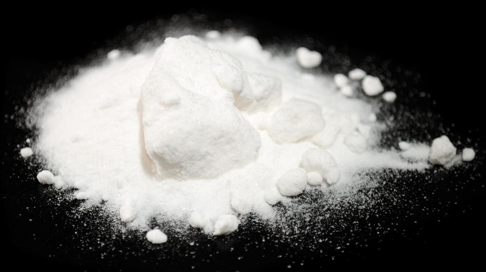 A few tablespoons of baking soda in a bath can help soothe a heat rash.