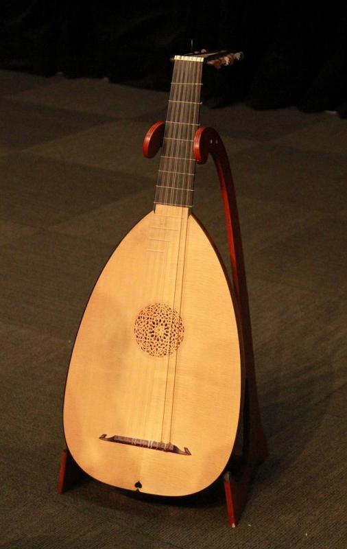 Lutes were used to compose and perform many popular secular songs.