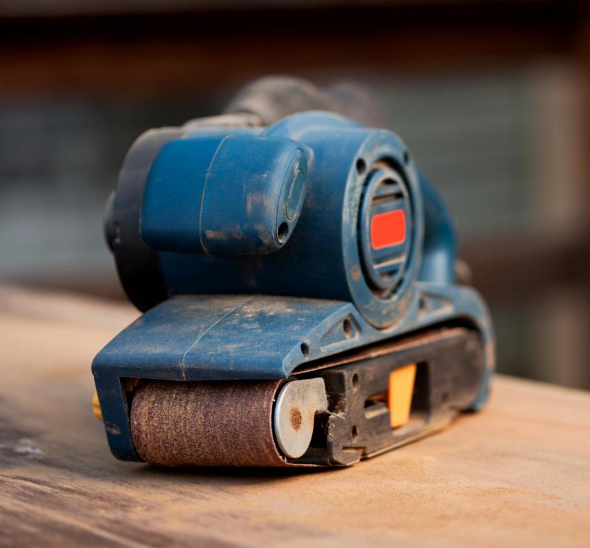 Belt sanders can be used with any grain of sandpaper.