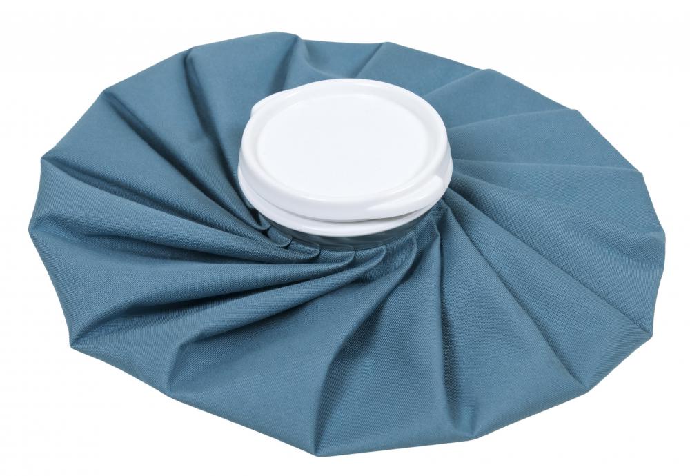 An ice pack might help with the swelling caused by a knee cyst.