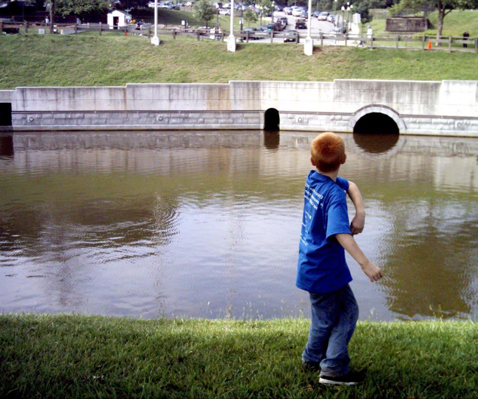 "Happy-go-lucky" people may find joy in skipping stones.