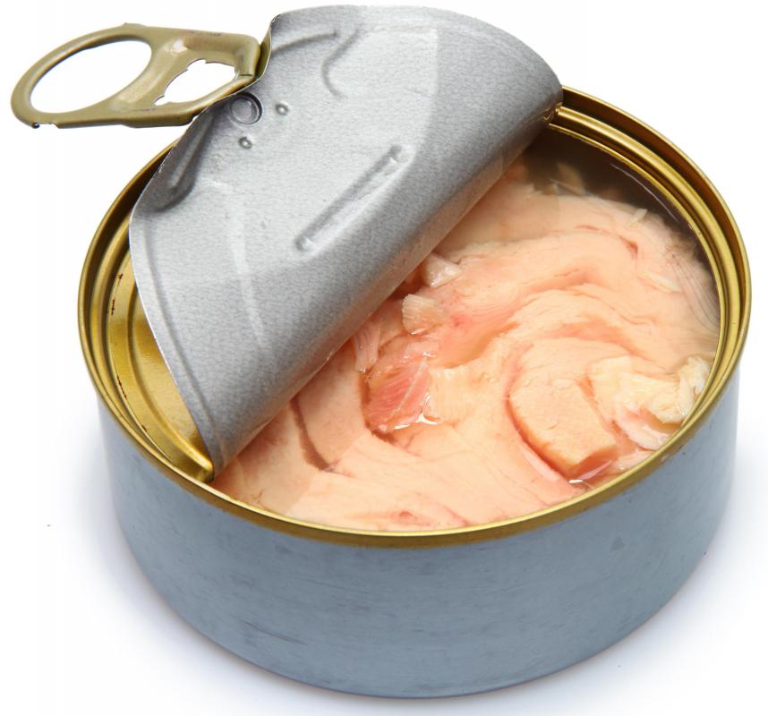 Chunk light tuna tends to contain less mercury than albacore tuna.