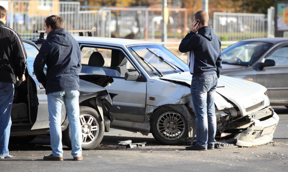 A major traumatic injury can cause disc osteophyte complex in people of any age.