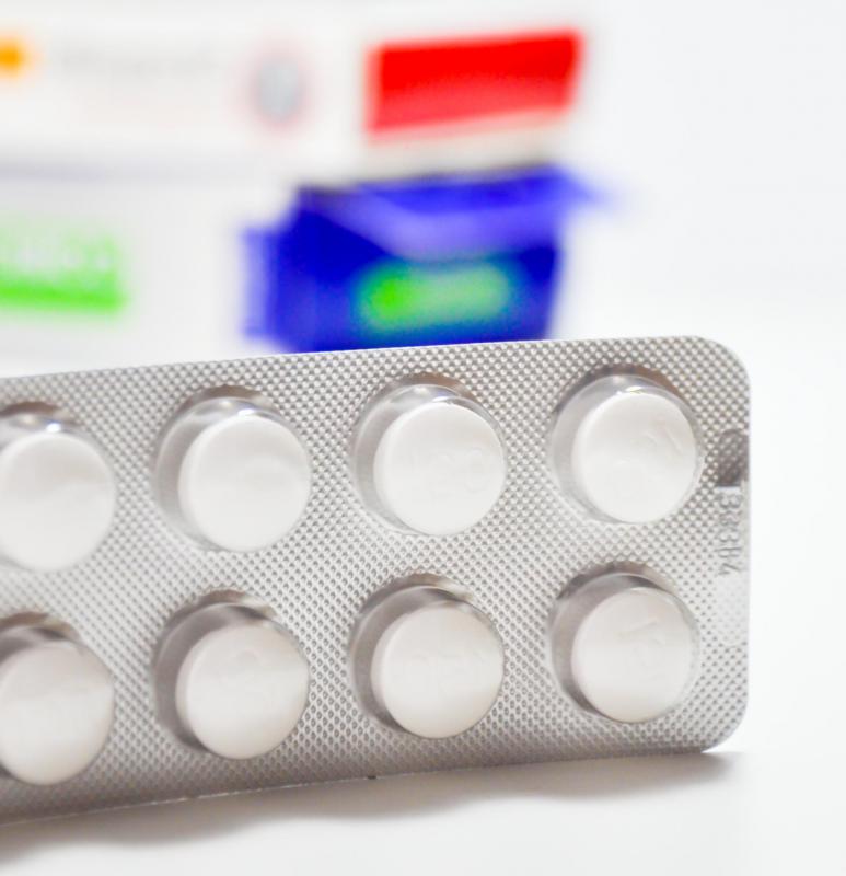A doctor may prescribe antibiotics and a bandage contact to prevent or treat eye infections.