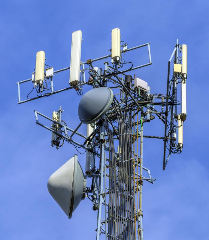 The electronic subassembly of a cell phone allows the device to pick up signals from a cell tower.