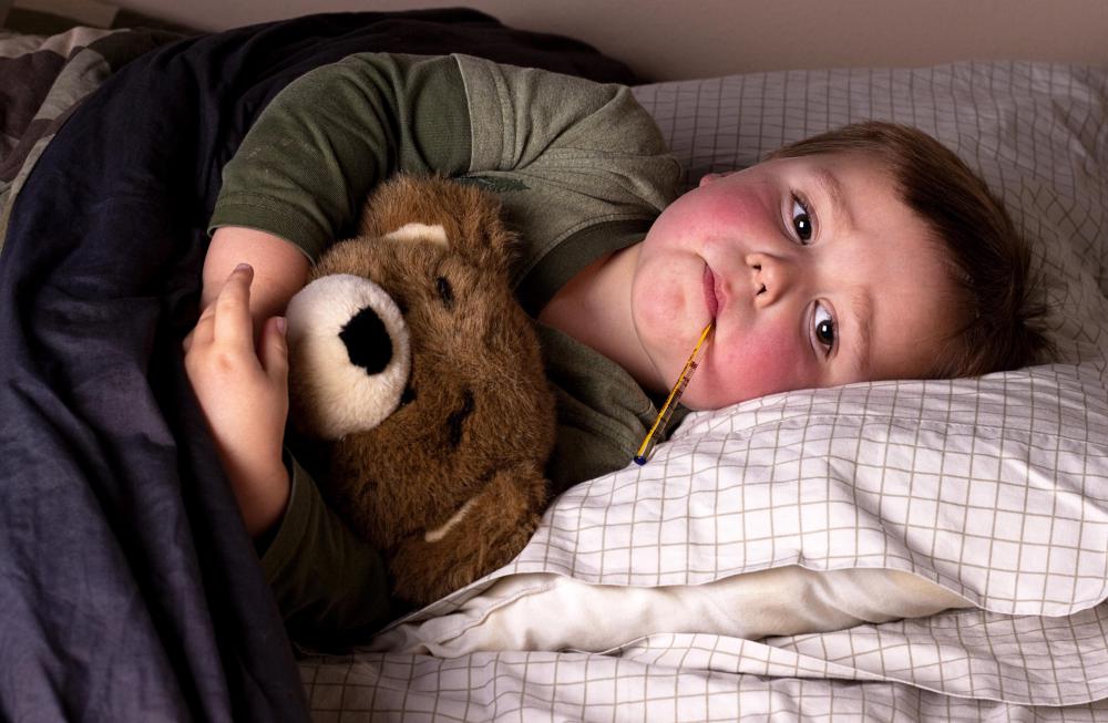 The endocrine system governs body temperature.