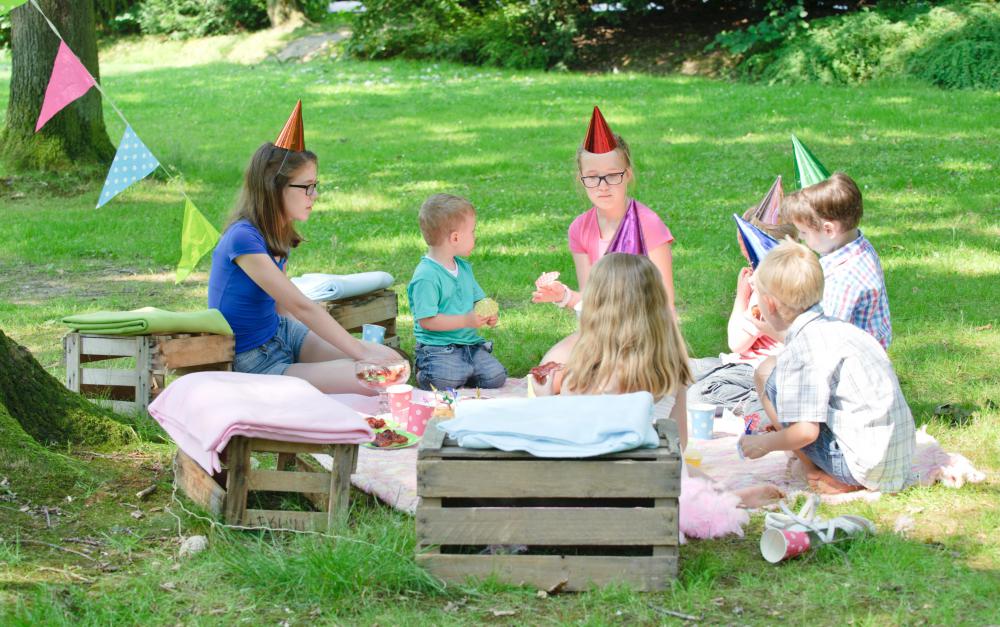 At a no-gift birthday party, children celebrate their friendship instead of presents.