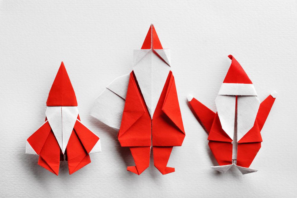 Origami Santas can make for a fun Christmas craft.