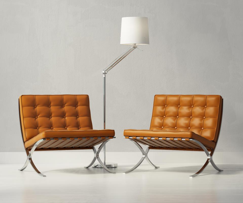 Modern furniture experimented with new synthetic building materials, used a monochromatic color scheme, integrated modular elements with multiple uses and featured curvilinear shapes.