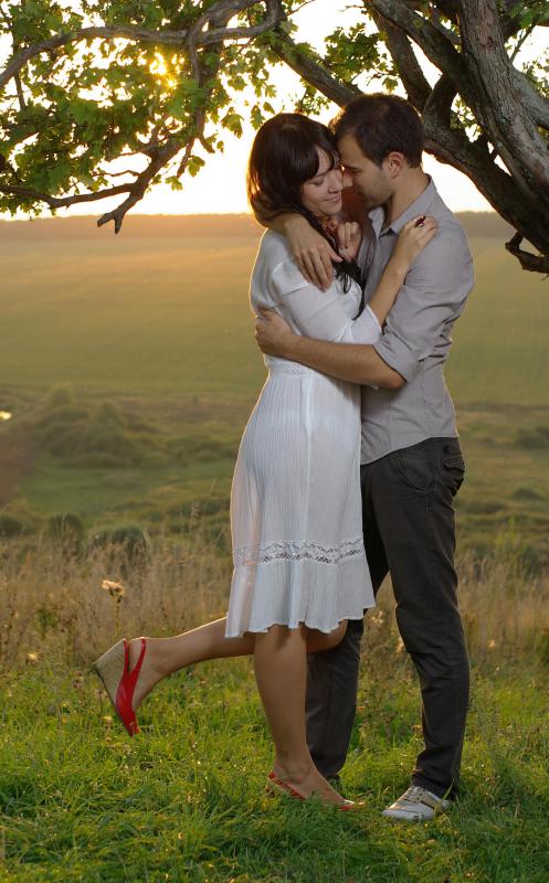 To ensure safety, first dates are best during the day in places where others are around.
