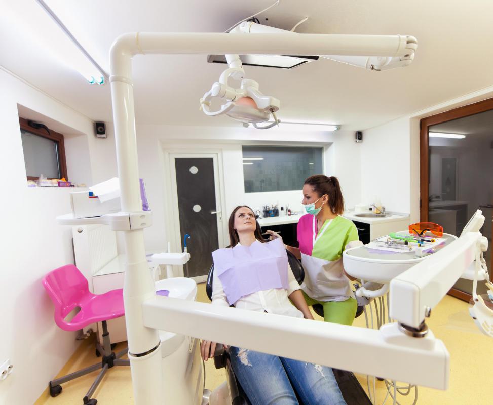 Dentists must maintain clean working conditions in clinics.