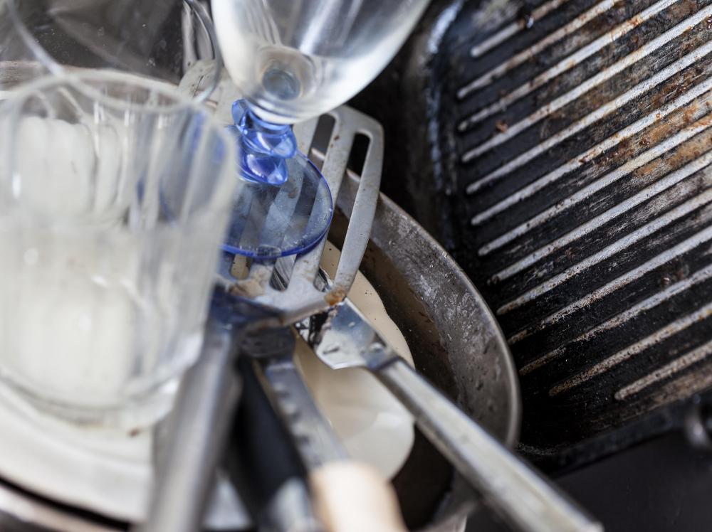 Leaving out dirty dishes overnight may attract cockroaches.
