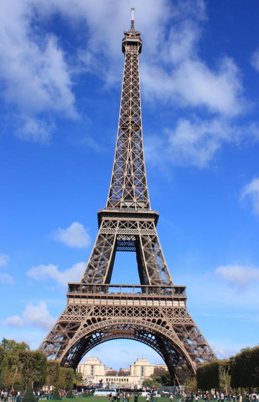 The Paris Marathon, one of the world's oldest marathons, goes past the Eiffel Tower.