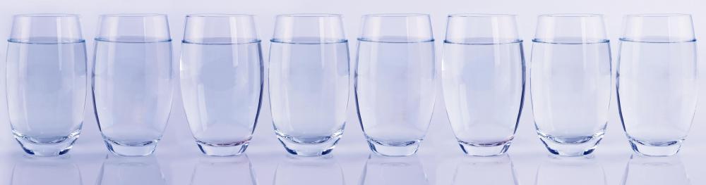 It is recommended to drink eight glasses of water per day while on the Stillman Diet.