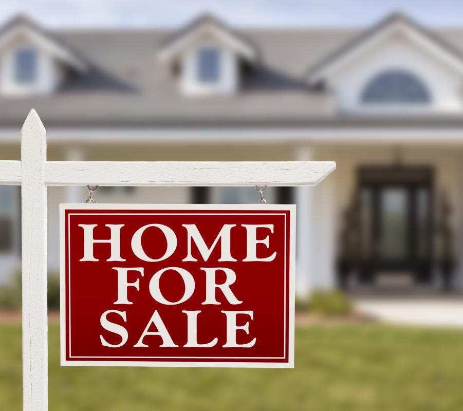 Real agents employ the caravan method when selling a home.