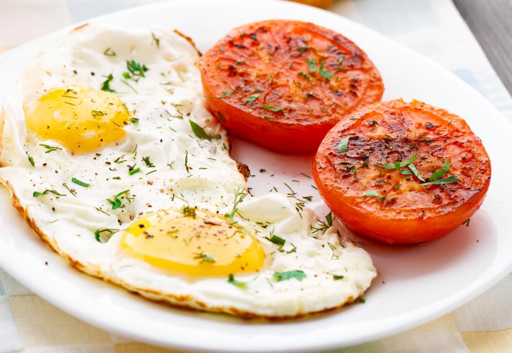 Patients getting a PET scan should eat a meal low in carbs and high in protein before the scan.