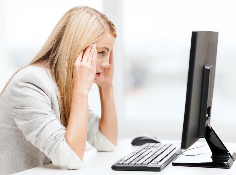 Common eye strain symptoms can be experienced after looking at a bright screen for extended periods of time.