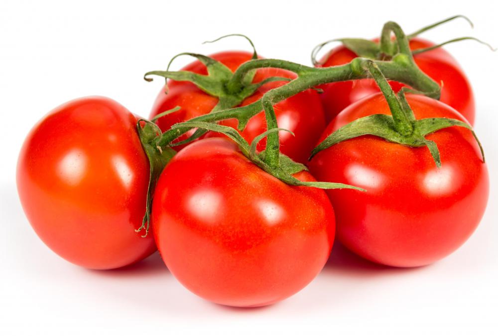 Eating tomatoes may cause the appearance of bloody stools.