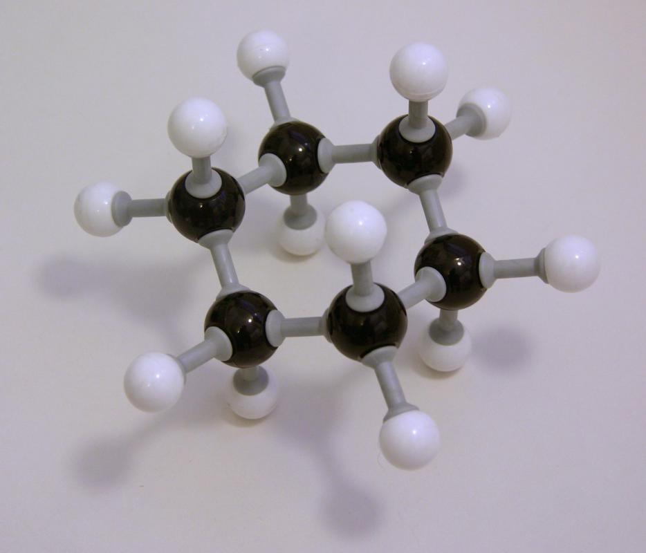 Hexane has 6 carbon atoms (black) and 14 hydrogen atoms (white).
