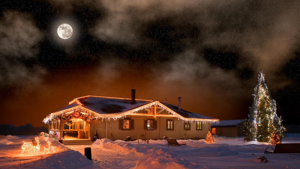 A house decorated for Christmas.