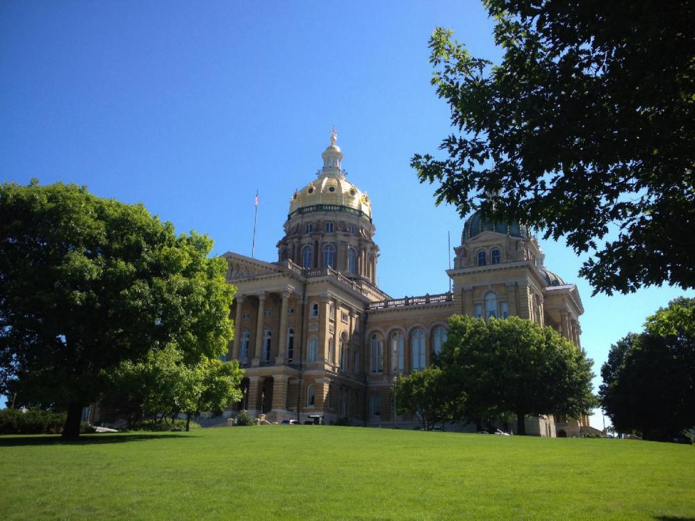The Iowa State Capitol Building in Des Moines has a central dome covered in 23-karat gold leaf and a smaller dome at each of the building’s four corners.