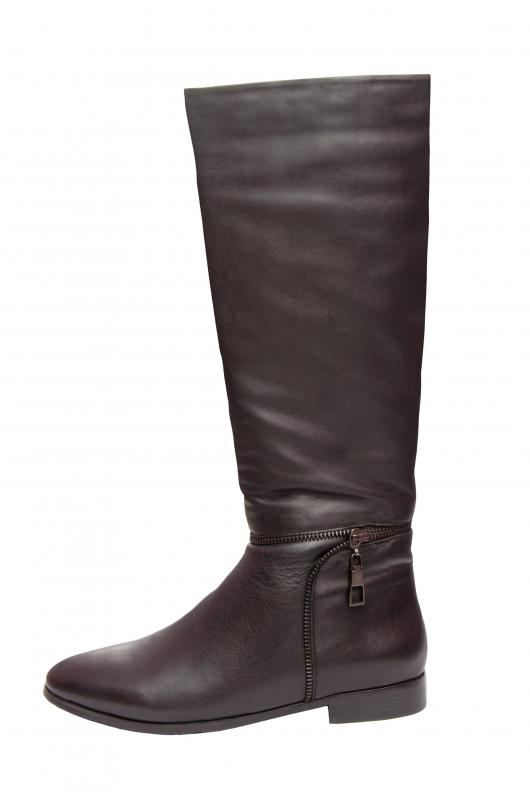 Jackboots were popular in 17th and 18th century Europe.