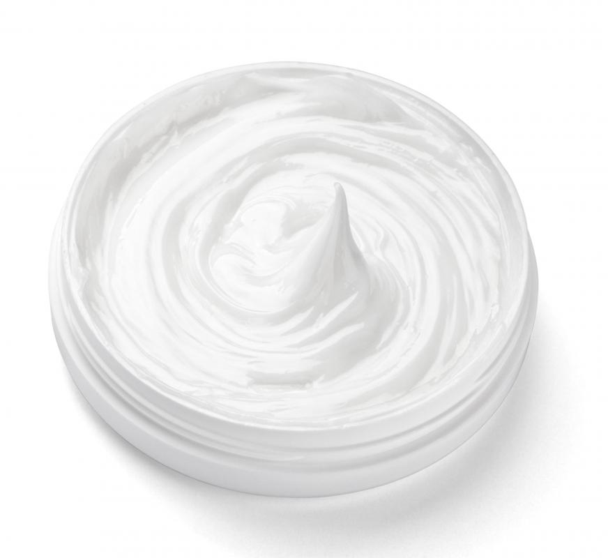 A tub of noncomedogenic lotion, which is formulated to not block pores.