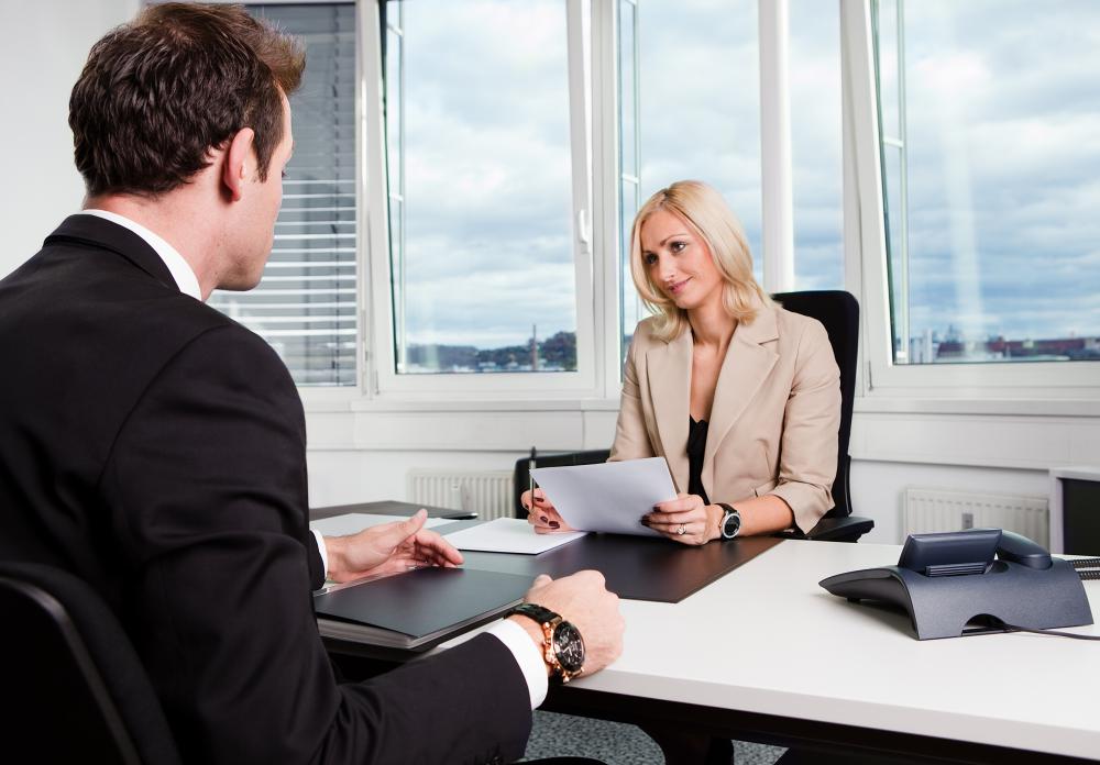 One of the challenges of being a leader is good communication with employees.