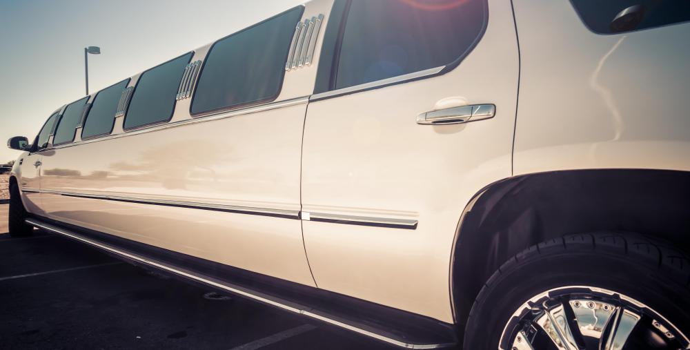 Customers are usually able to pick out the type and color limousine they want from the limousine service.