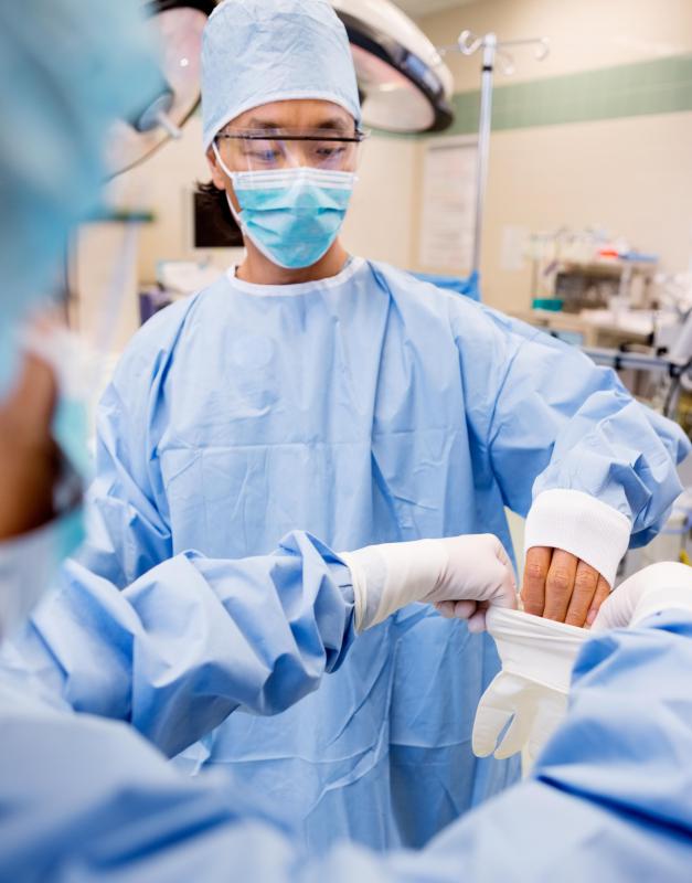 People who have latex allergies should inform medical personnel so that the appropriate gloves are used.