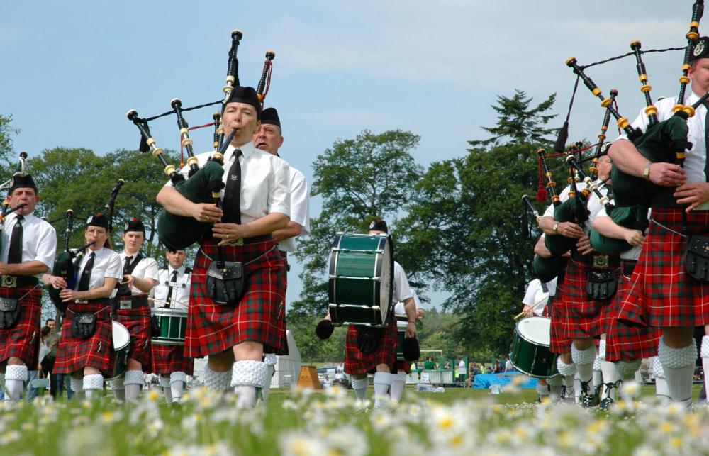 Wearing undergarments with kilts might be a matter of personal preference.