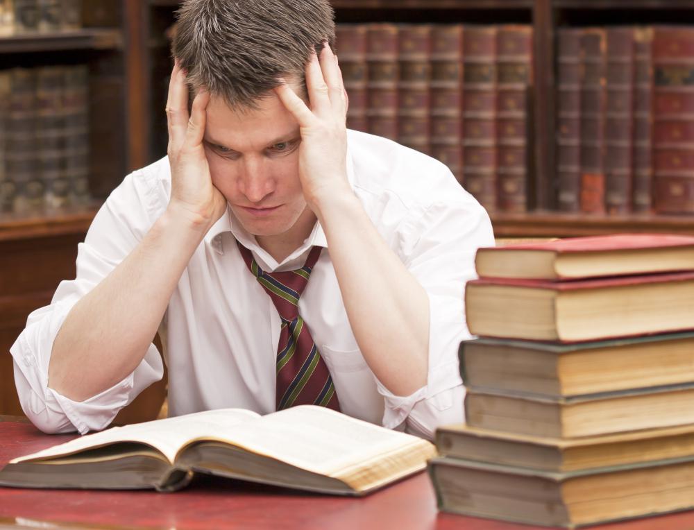 Deconstruction often confuses readers of literature.