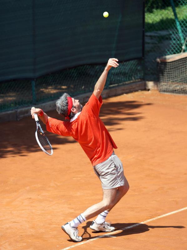 Many elderhostels offer outdoor sports like tennis.