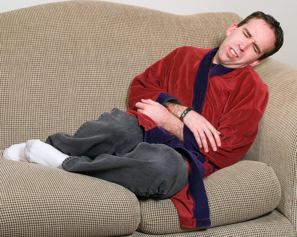 Symptoms of ileocecal valve syndrome may include nausea.