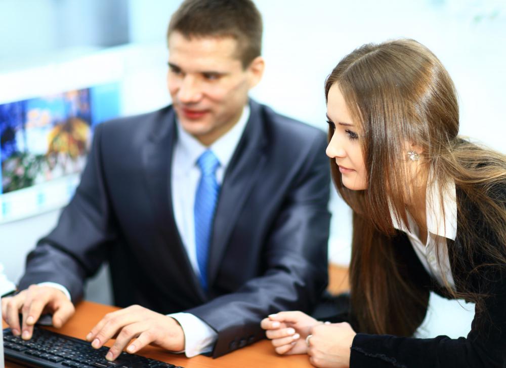 Many people believe that office landscape layouts promote teamwork and collaboration.