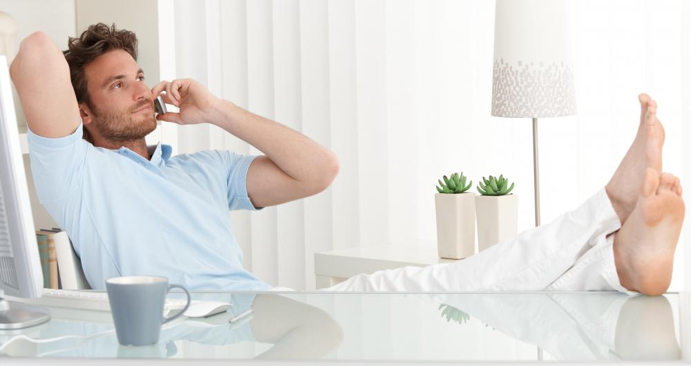 It is important to rest an injured foot and keep it elevated when treating a bruised toe.