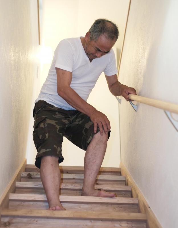 A continual sense of aching or burning pain in the legs may be indicative of causalgia.