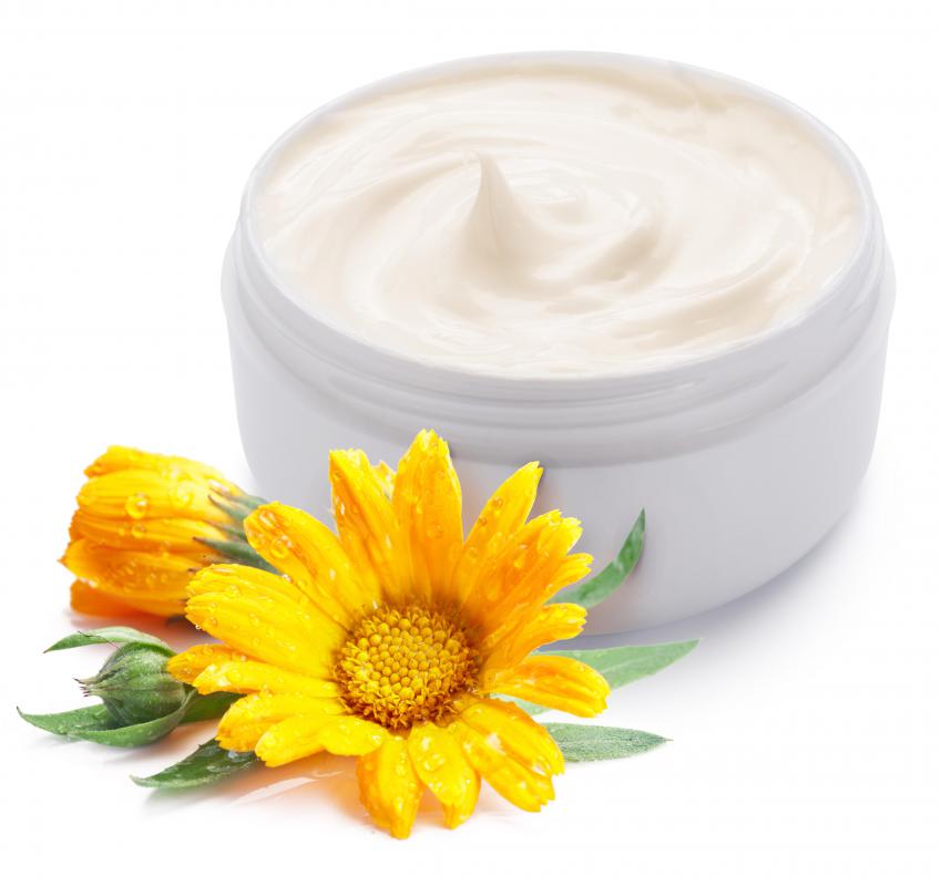 Using a mosturizing cream can help to ease many types of skin rashes.
