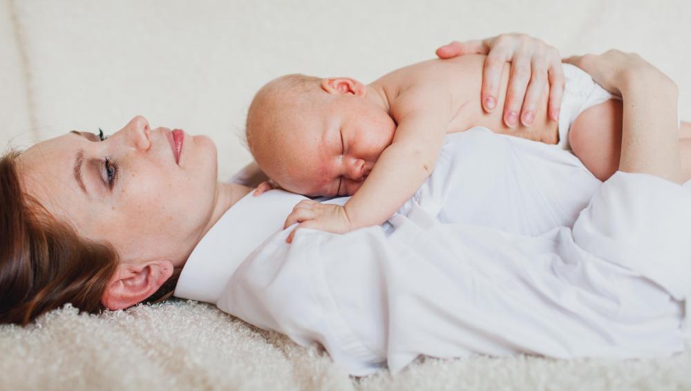 Symptoms of campomelic dysplasia may be noticeable at the time of birth.