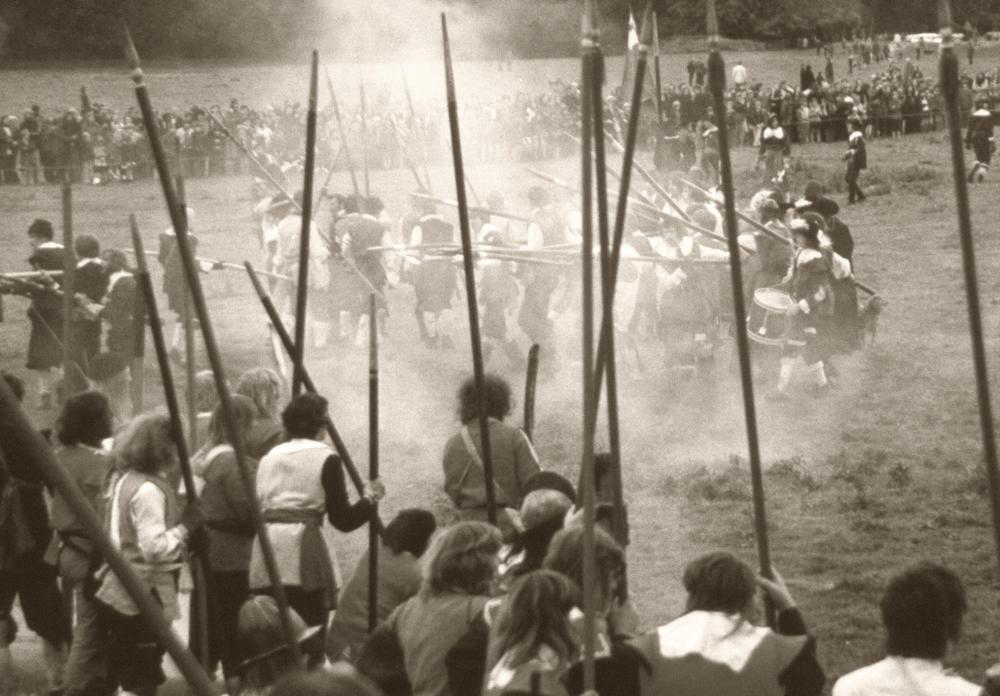 Roundheads were named after their severely cropped hair.