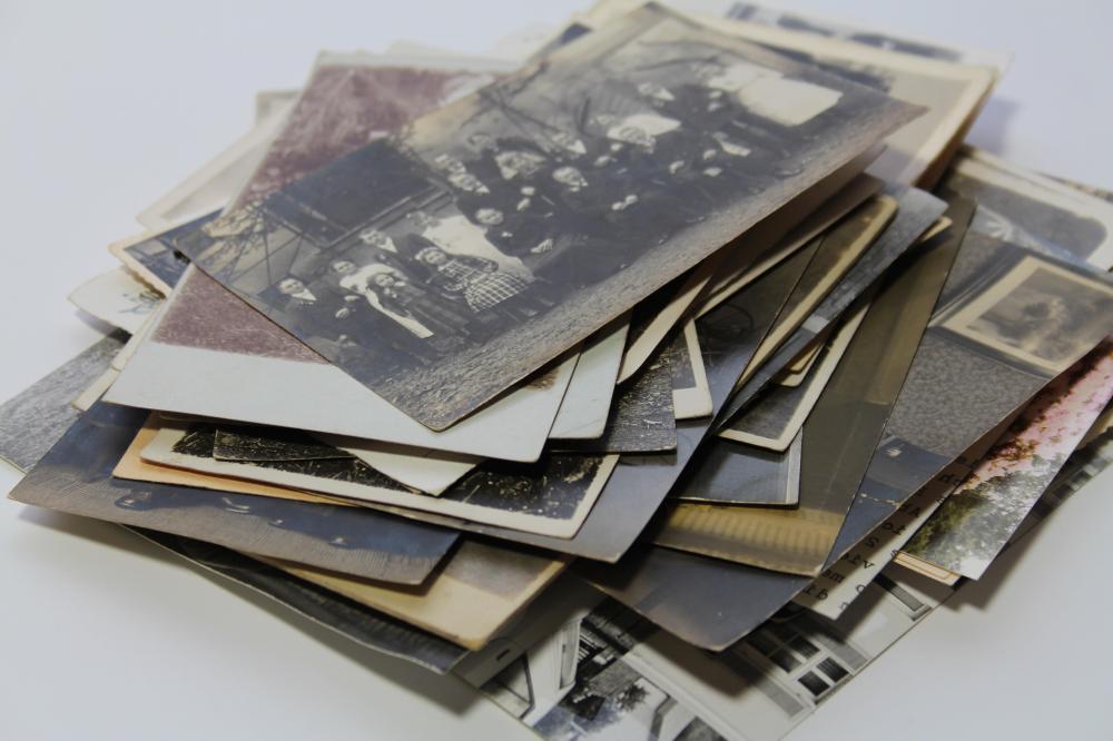 Photographs may be used to make a shadowbox.