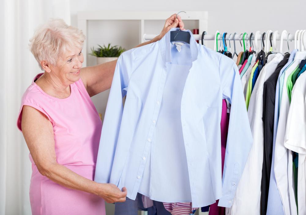 Someone who has first dibbs has acquired the right of first choice or refusal of something, such as clothing.
