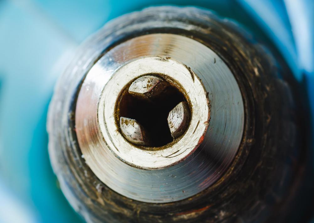 A typical cordless screwdriver is equipped with a chuck system for securing bits.