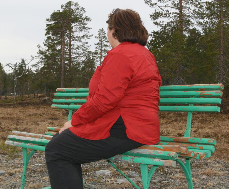 Symptoms of hyperostosis frontalis interna may include obesity and fatigue.