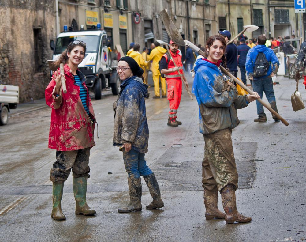 Traveling to disaster areas as part of a work group offering assistance is one alternative to disaster tourism.