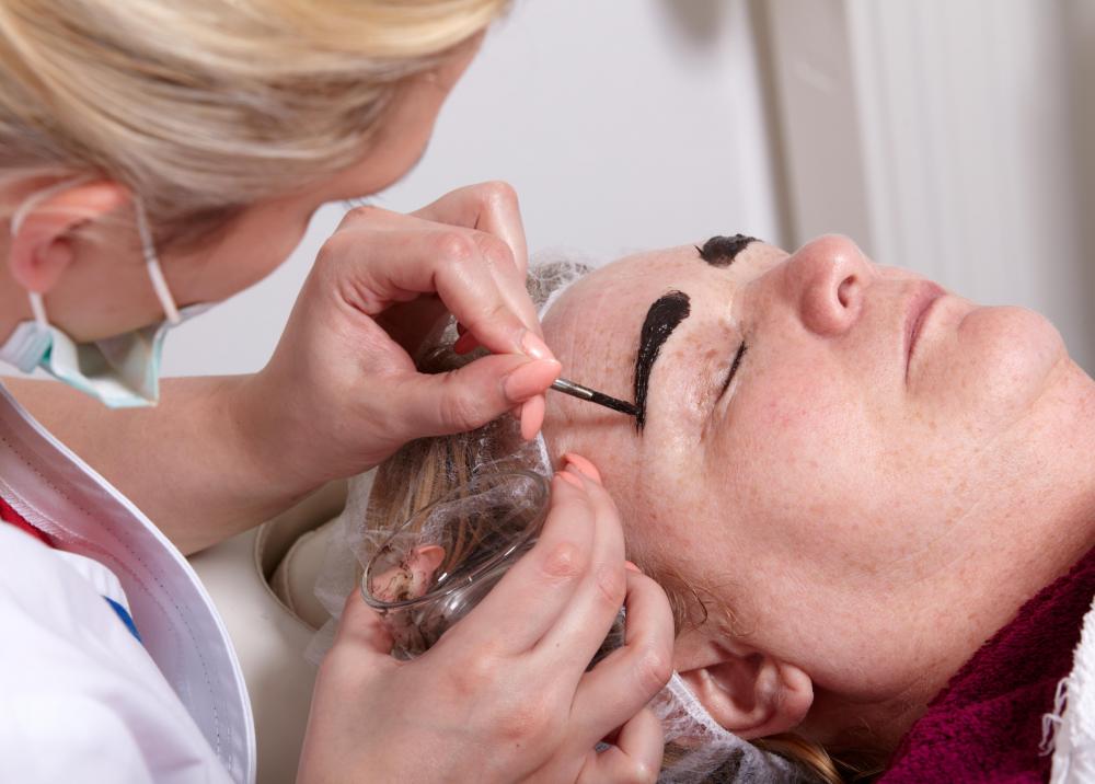 Specialized dyes are used to create semi-permanent eyebrows.