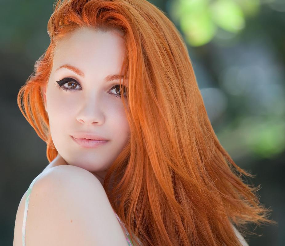 Carotenosis typically affects fair-skinned people.