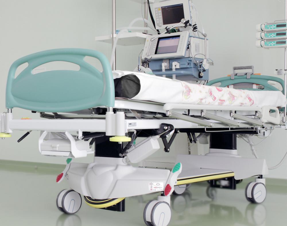 K. pneumoniae can enter the respiratory tract if it is present on unwashed hospital bedding.